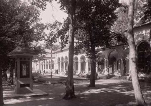 Bad Brambach, Kurpark : Bad Brambach. Kurpark. Badeplatz mit Wandelhalle