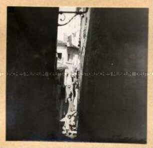 Ancona, Enge Gasse im Hafenviertel