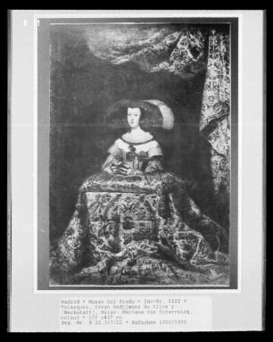 Mariana von Österreich, betend