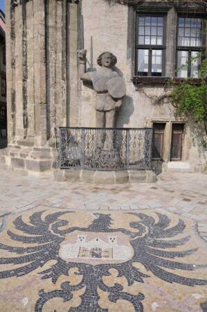 Quedlinburg - Roland : Der Roland steht vor dem Rathaus, aufgenommen in Quedlinburg am 6. April 2014. Foto Uwe Gerig