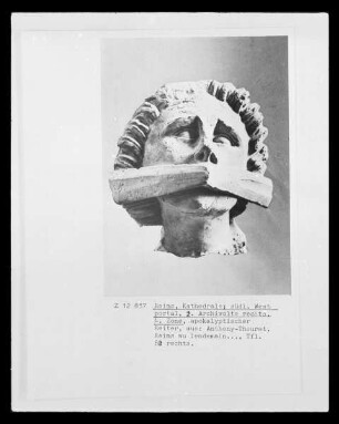 Kopf einer Archivoltenfigur (4. Zone, 2. Archivolte) von der rechten Archivolte des südlichen Westportals der Kathedrale Notre-Dame zu Reims