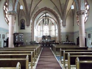 Daxweiler-Langhaus Innen - Sicht nach Osten mit Ausstattung Langhaus in Übersicht sowie Chorraum