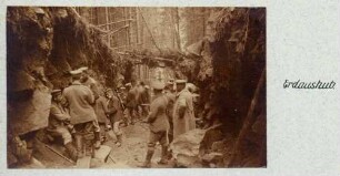 Foto des Erdaushubs für die im Bau befindliche Drahtseilbahn bei Schnierlach (Lapoutroie)