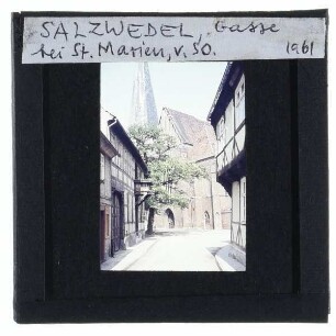 Salzwedel, Altstadtgasse bei der Marienkirche,Salzwedel, Marienkirche