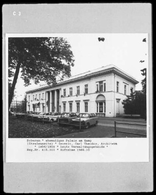 Ehemaliges Palais am Kamp