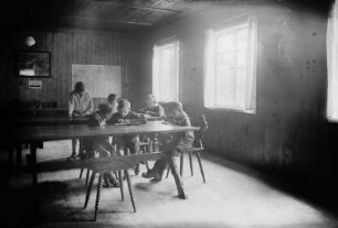Kinder lesend