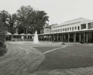Geschäftsviertel "Arkadenhof"
