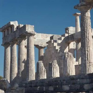 Aigina. Aphaia-Tempel. Kurz nach 480. Nördliche Langseite; 6:12 Säulen, 5,27m hoch