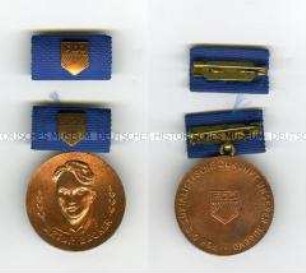 Artur-Becker-Medaille in Bronze, mit Interimsspange