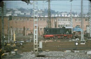 Stuttgart Hbf. Wartegruppe Vorortgleise Lok 213 102 Az Fernheizwerk