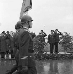 Kommandowechsel beim 12. Fernmelderegiment in der General-Fahnert-Kaserne.
