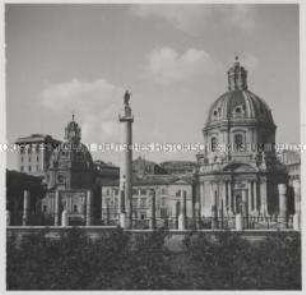 Rom, Trajansforum, Kirche Santissimo Nome di Maria al Foro Traiano und Kirche Santa Maria di Loreto