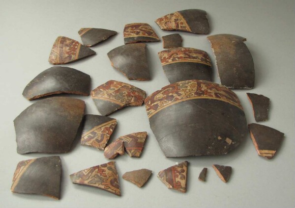 Clay bowl (fragments)