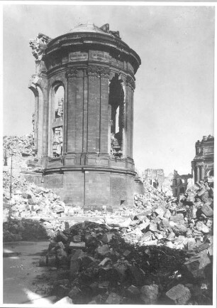 Dresden-Altstadt. Ruine der Frauenkirche. Chor. Ansicht von Südosten