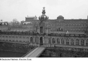 Dresden-Altstadt. Zwinger (1709-1728; M. D. Pöppelmann, B. Permoser)