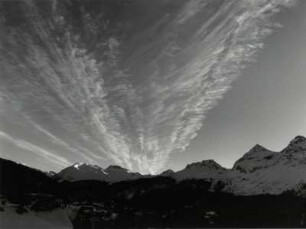 Föhnwolken über den Bergen von Arosa