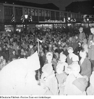 Weihnachtsmann Knappestraße Balkon