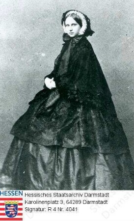 Luise Großherzogin v. Baden geb. Prinzessin v. Preußen (1838-1923) / Porträt, stehende, rechtsgewandte und vorblickende Ganzfigur