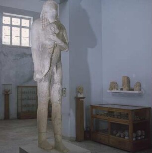Thasos, Limenas Thasou, Archäologisches Museum : Thasos, Limenas Thasou, Archäologisches Museum, der große Kirsos Krisforos, Anfang 6. Jh. v. Chr., unvollendet, von der Akropolis