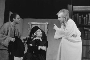 Szenenbilder aus "Don Quichote", Schauspiel von Michail Bulgakow nach Miguel de Cervantes. Theater der Freundschaft Berlin, DDR-Erstaufführung 22.06.1974
