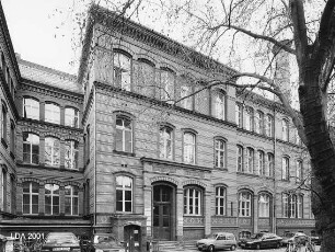 Universitäts-Klinikum (Erweiterung der chirurgischen Klinik); Berlin, Mitte
