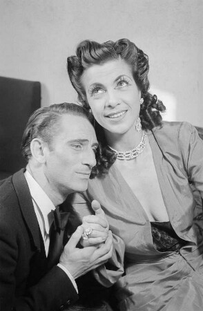 Szenenbilder aus dem Lustspiel "Axel an der Himmelstür" von Ralph Benatzky im Neuen Schauspielhaus in Berlin