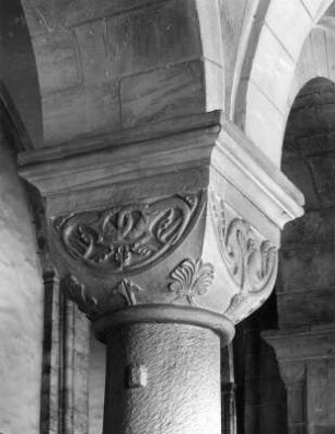 Kapitell : Kapitell (um 1200). Wunstorf, Stiftskirche Sankt Cosmas und Damian, Langhaus