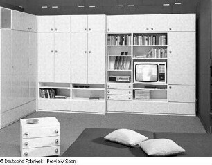 Rollcontainer : Wohnzimmermöbel (1977; Möbelkombinat Erfurt (MKE)). Anbauwand "Smaragd" und Rollcontainer