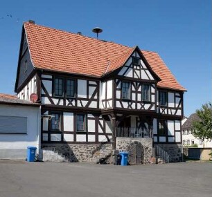 Pfaffenhof, ehemaliger Arnsburger Hof; Lich, Butzbacher Straße 19