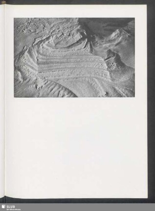 Merkwürdige Bildung in gefrorenem Sand