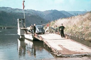 Motorfähre bei Senheim/Mosel