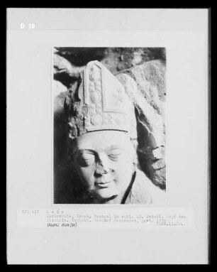Grab eines Bischofs, Liegefigur des Verstorbenen (Fernandez?)