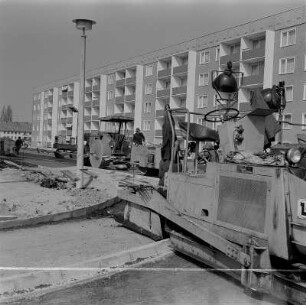 Dresden-Zschertnitz. Asphaltiermaschinen