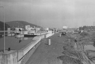 Staustufe Obertürkheim/Neckar