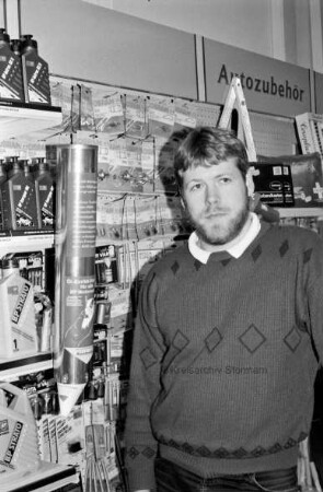 British Petroleum (BP)-Großtankstelle: Andreas Kuhn, Prüfer des Kreisumweltamtes