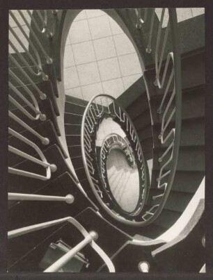 Treppe der Südholzschule / Innenansicht. Detmold. Lagesche Straße 39