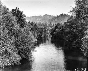 Der Big Butte Creek : Der Big Butte Creek, ein etwa 12-Meilen (19 km) langer Nebenlauf des Rogue River im US - Bundesstaat Oregon.