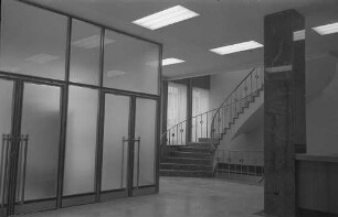 Inbetriebnahme des Neubaus der Commerz- und Creditbank Ecke Hebel- und Lammstraße.