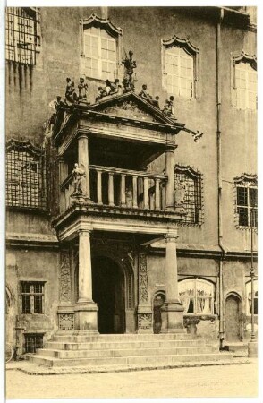 Wittenberg. Portal am Rathaus