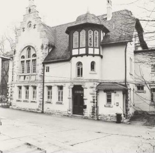 Anstaltsgebäude