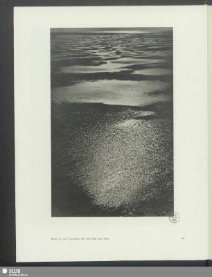 Blick aus der Vogelschau über das Watt aufs Meer