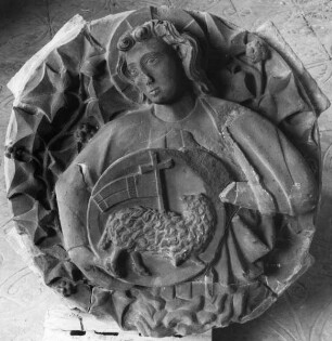 Christus hält Schild mit Agnus-Dei-Darstellung