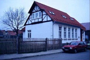 ehemaliges Schulgebäude, jetzt Gemeindeverwaltung