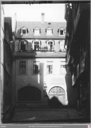 Kirchgasse 1 von Osten, links Kirchgasse 15, rechts Kirchgasse 3-7