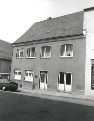 Marienberg, Wolkensteiner Straße 16. Wohnhaus mit Ladeneinbau. Straßenansicht
