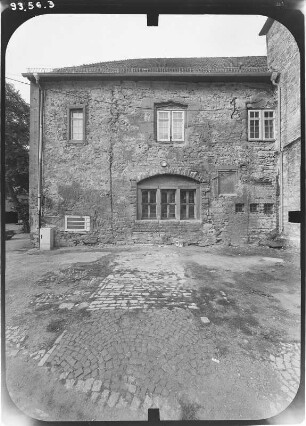 Bad Tennstedt, Markt 1. Rathaus (1598, Erweiterung 1806, Umbau 1925). Marktfront (Teilansicht)