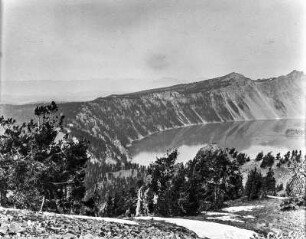 Der Crater Lake : Der in einem Vulkankrater entstandene Crater Lake.