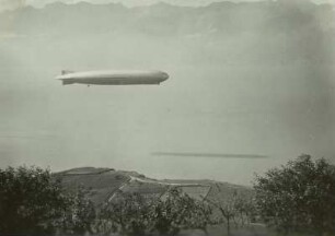 Schweiz, Genfer See, Zeppelin Passagierfahrt 1930
