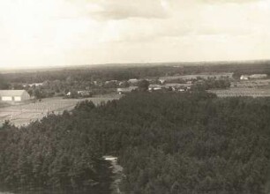 Oberlausitzer Niederung. Blick von der Halde Werminghoff auf Maukendorf