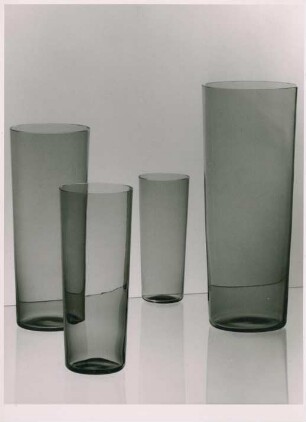 Bechervasen "50/6/1", "50/6/2", "50/6/3" und 50/6/4" von Richard Süßmuth
